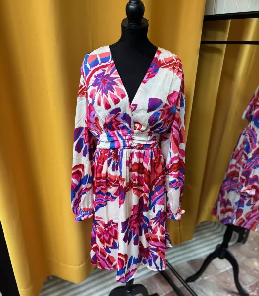 ROBE COURTE